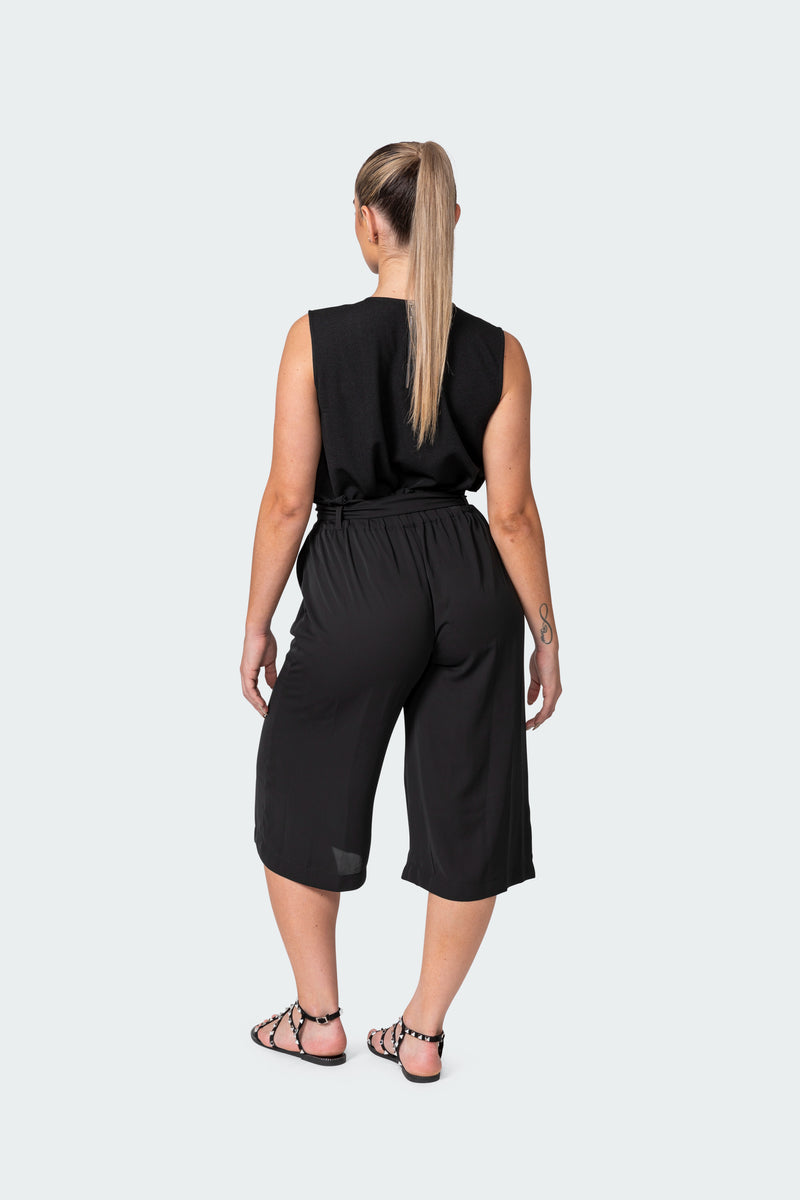 The Essential Mid-Length Pants
